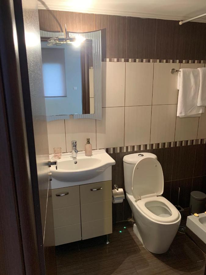 Hommie Apartment Amaliada Екстер'єр фото