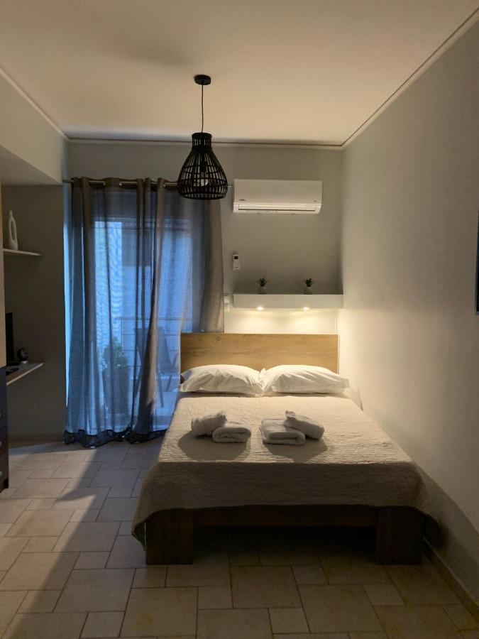 Hommie Apartment Amaliada Екстер'єр фото